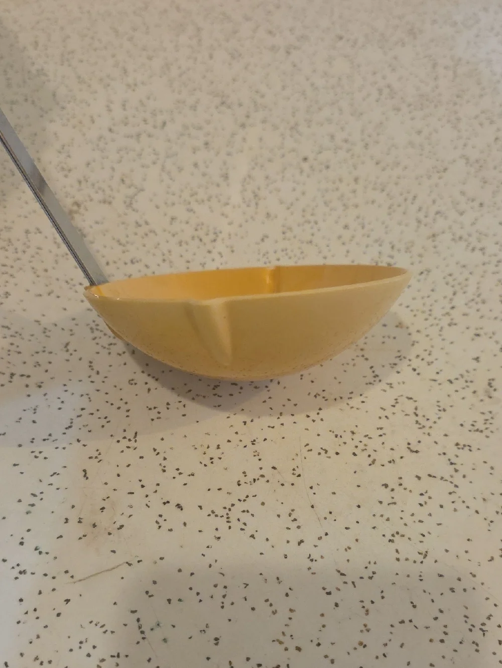 Bonny Vintage Ladle Yellow‎ with White Handle 12